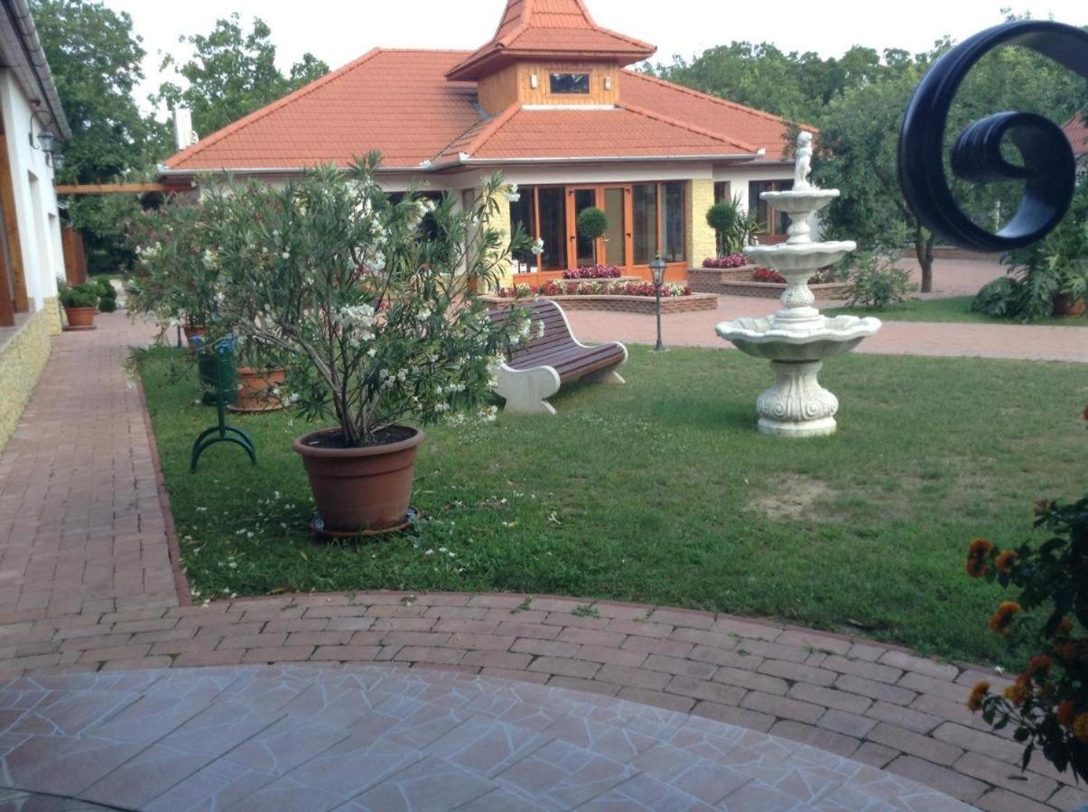 Bornemisza Kuria Wellness Resort Tiszabecs Exteriér fotografie
